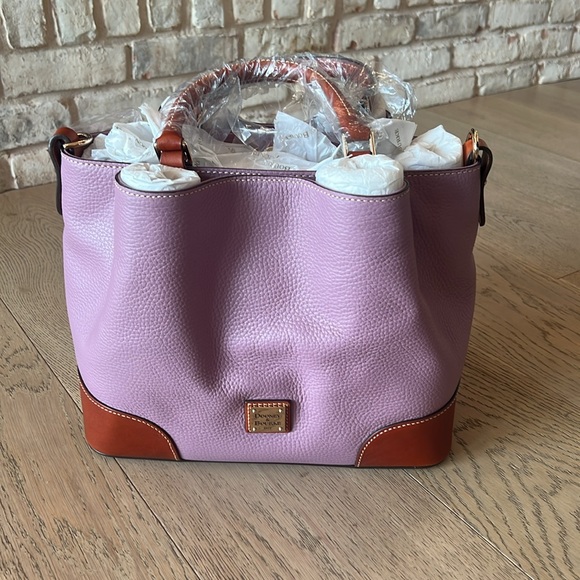 Dooney & Bourke vintage large Brenna shoulder bag. Mauve. Original packaging NWT - Picture 1 of 6